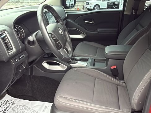 Used 2022 Nissan Frontier SV AWD/4WD image 19