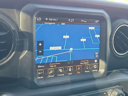 Used 2022 Jeep Gladiator Overland image 29