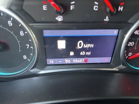 Used 2020 Chevrolet Equinox Premier image 17