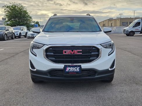 Used 2019 GMC Terrain SLE w/ Driver Convenience Package FWD image 2