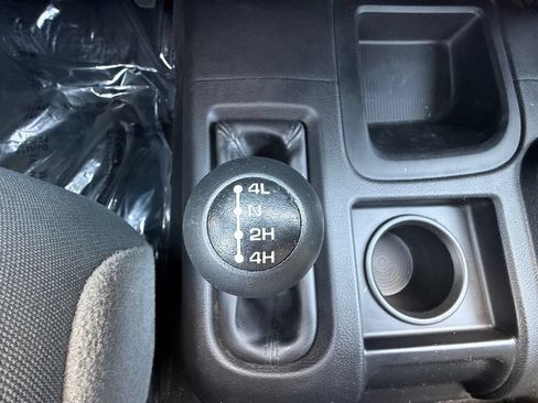Used 2017 RAM 2500 Tradesman w/ Chrome Appearance Group AWD/4WD image 13
