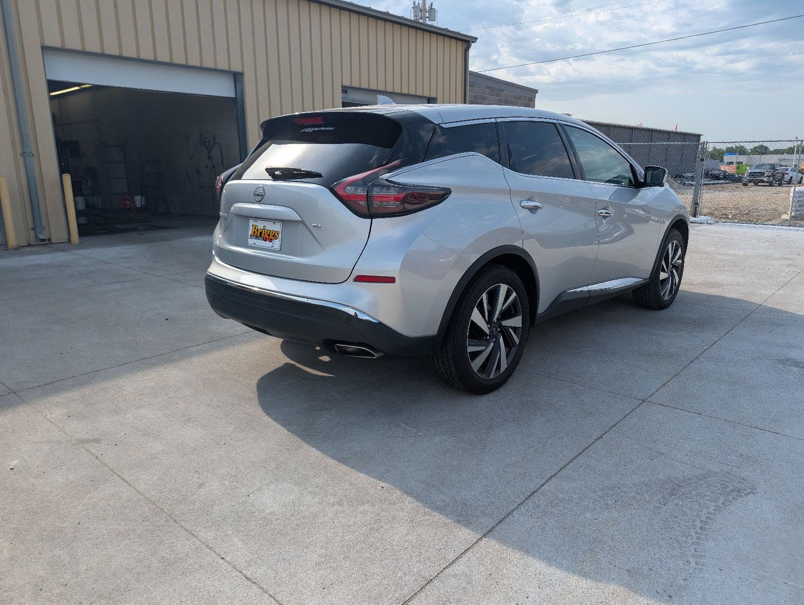 Used 2024 Nissan Murano SL w/ Cargo Package FWD image 5
