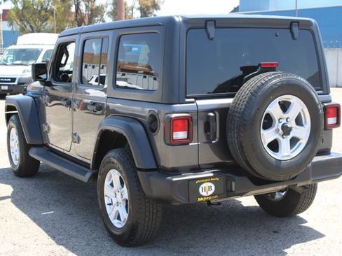 Used 2022 Jeep Wrangler Unlimited Sport AWD/4WD image 3