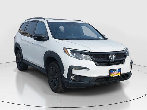 Used 2022 Honda Pilot TrailSport image 3