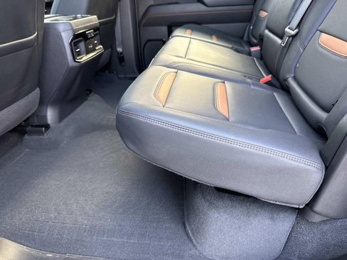 Used 2025 GMC Sierra 1500 AT4 w/ AT4 Premium Package image 21