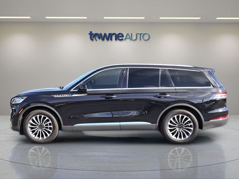 Used 2024 Lincoln Aviator AWD w/ Premium Package image 6