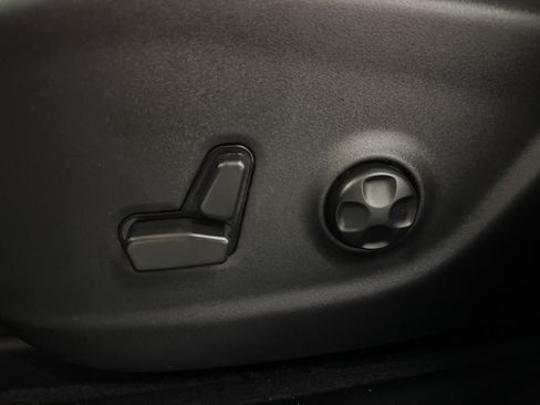 Used 2021 Jeep Cherokee Trailhawk w/ Comfort/Convenience Group image 23