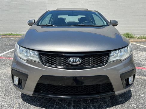Used 2010 Kia Forte Koup SX FWD image 7