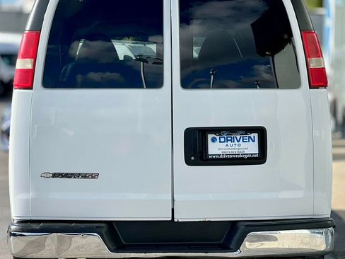 Used 2013 Chevrolet Express 3500 LT w/ LT Preferred Equipment Group image 4