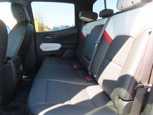 Used 2023 GMC Canyon AT4X w/ Edition 1 AWD/4WD image 40