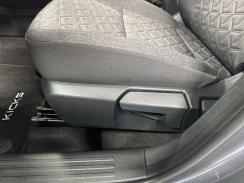 New 2026 Nissan Kicks SV w/ SV Premium Package FWD image 28