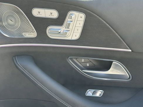 Certified 2025 Mercedes-Benz GLS 450 4MATIC image 17