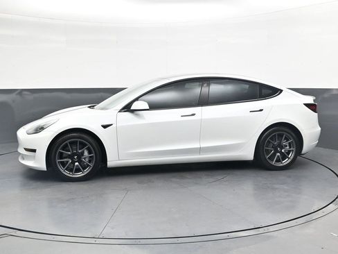 Used 2022 Tesla Model 3 Long Range AWD/4WD image 7