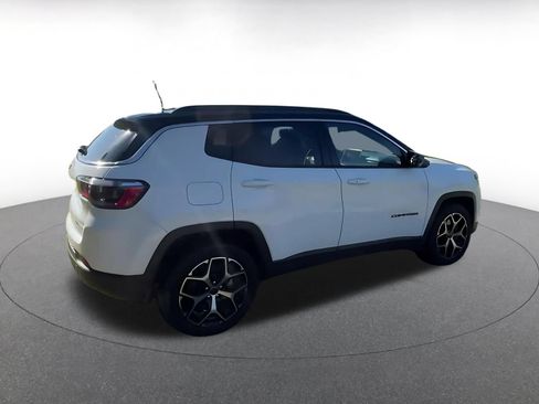 Used 2025 Jeep Compass Limited AWD/4WD image 14