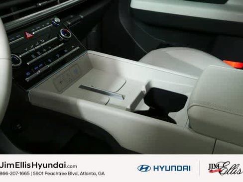 New 2025 Hyundai Santa Fe SE image 16