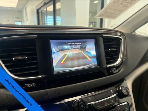 Used 2023 Chrysler Voyager LX FWD image 17