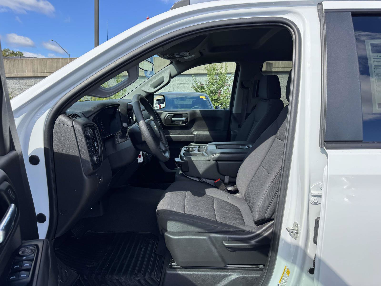 Used 2020 Chevrolet Silverado 1500 Custom w/ Custom Value Package AWD/4WD image 19
