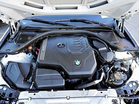 Used 2022 BMW 330i Sedan w/ Driving Assistance Package image 39