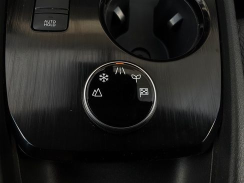Used 2025 Nissan Rogue SV AWD/4WD image 23