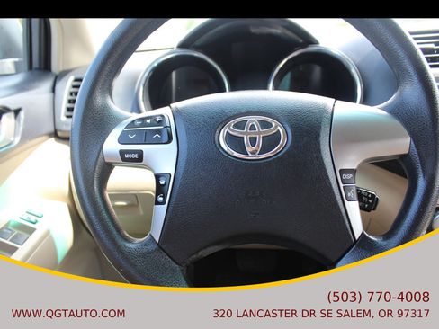 Used 2011 Toyota Highlander 2WD w/ Tech Pkg image 26