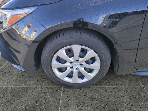 Used 2025 Toyota Corolla LE image 14