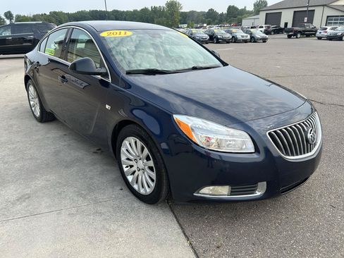 Used 2011 Buick Regal CXL FWD image 3
