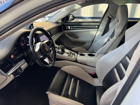 Used 2019 Porsche Panamera GTS image 18