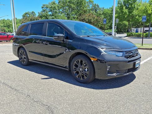 New 2026 Honda Odyssey Sport-L image 2