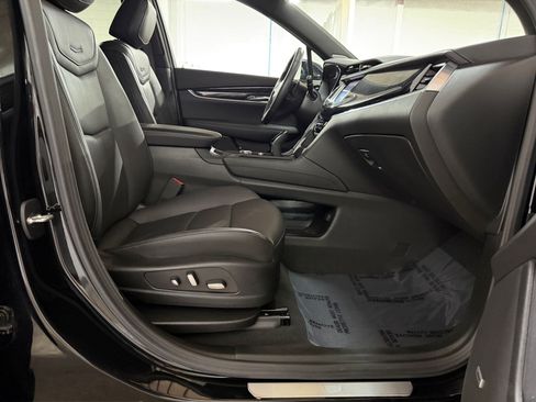 Used 2024 Cadillac XT6 Premium Luxury FWD image 24