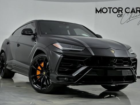 Used 2022 Lamborghini Urus AWD/4WD image 1