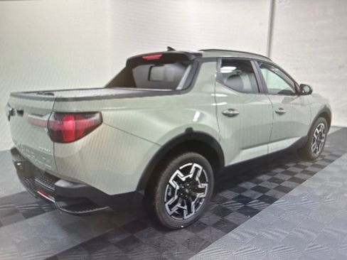 Used 2025 Hyundai Santa Cruz Limited image 2