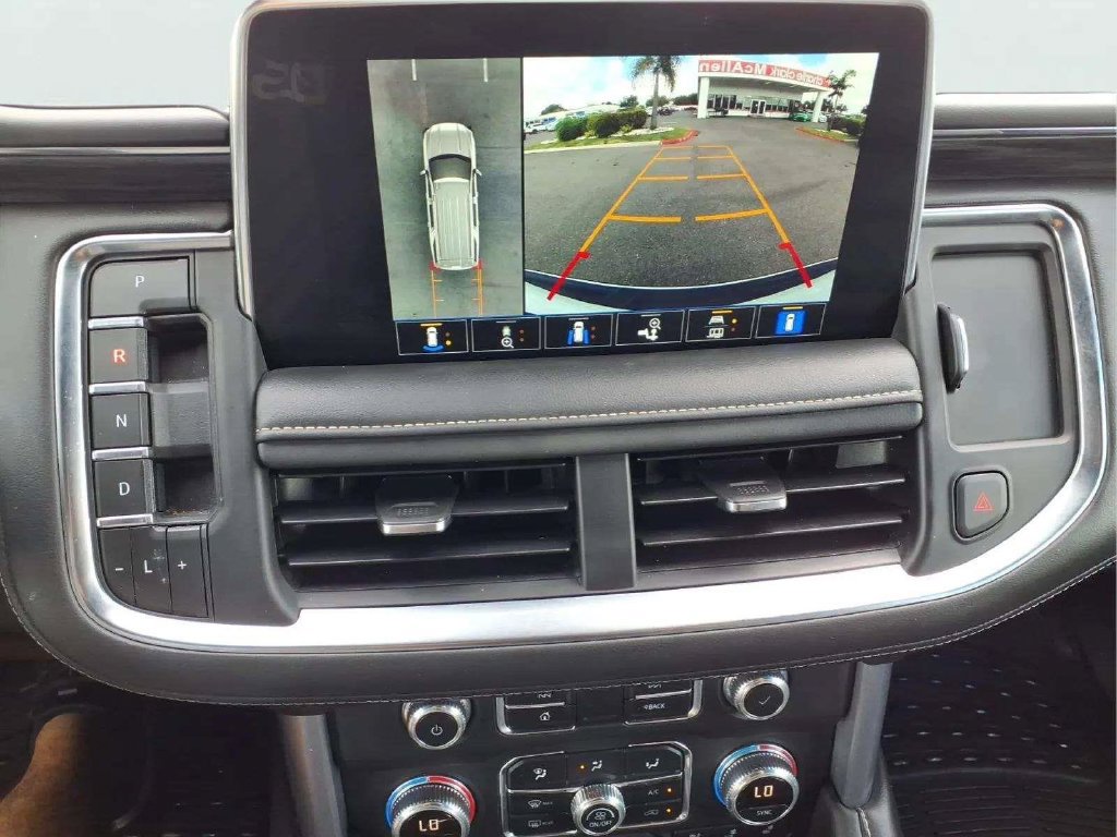 Used 2023 GMC Yukon XL SLT w/ SLT Premium Package RWD image 14