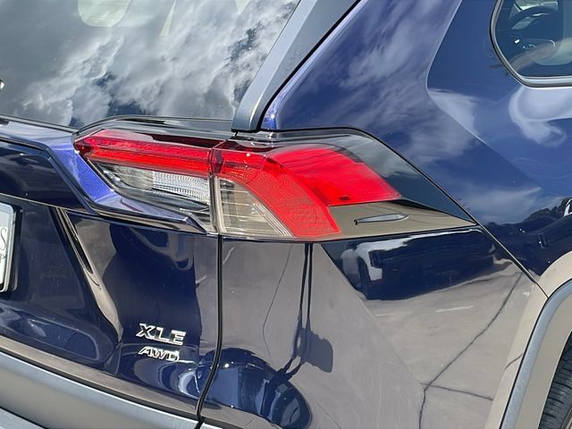 Used 2022 Toyota RAV4 XLE Premium AWD/4WD image 33