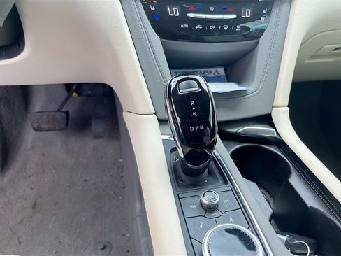 Used 2024 Cadillac XT6 Premium Luxury AWD/4WD image 17