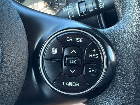 Used 2020 Kia Soul LX FWD image 11