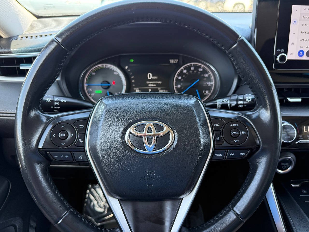 Used 2024 Toyota Venza LE AWD/4WD image 29
