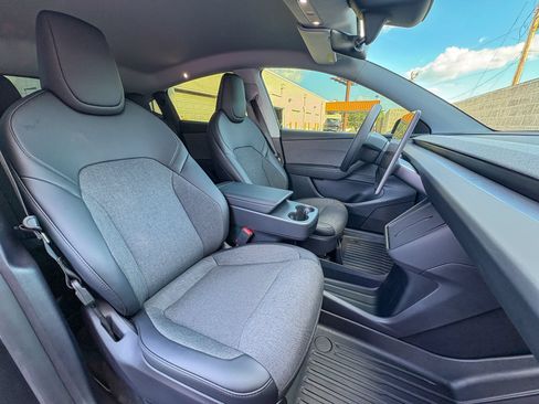 Used 2026 Tesla Model Y AWD image 25
