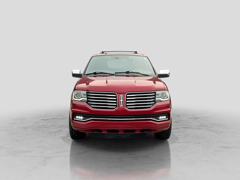 Used 2015 Lincoln Navigator 4WD image 9
