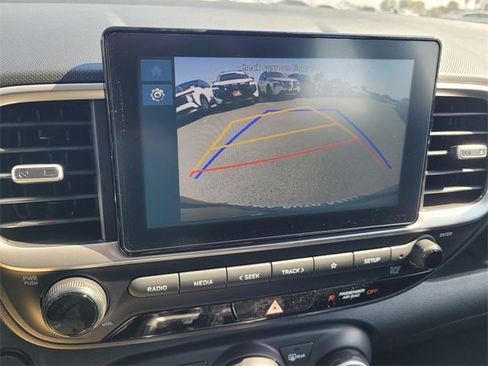 New 2025 Hyundai Venue SEL image 9