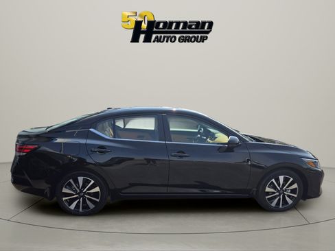 Used 2024 Nissan Sentra SV w/ SV Premium Package FWD image 6