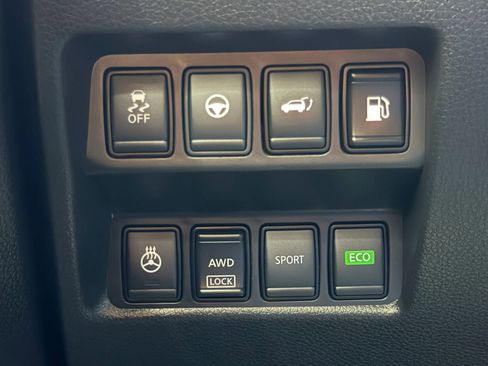 Used 2019 Nissan Rogue SL image 21