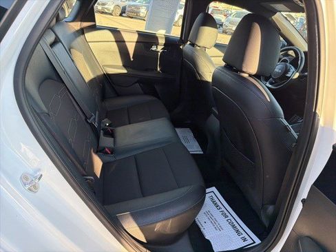 Used 2023 Kia Forte GT-Line image 16