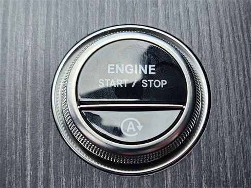 New 2025 Mercedes-Benz C 300 4MATIC Sedan image 23