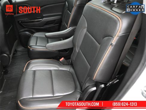 Used 2022 GMC Acadia AT4 w/ Technology Package image 23