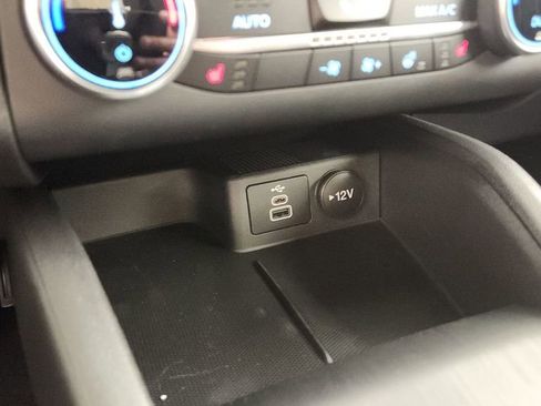 New 2026 Ford Escape ST-Line w/ Cold Weather Package AWD/4WD image 17