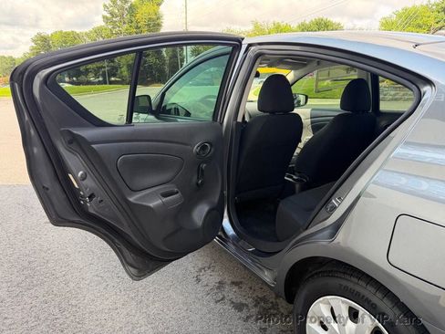 Used 2019 Nissan Versa S Plus FWD image 12