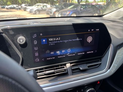 Used 2025 Chevrolet Trax LT image 20