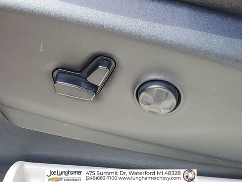 Used 2020 Chrysler Pacifica Touring-L FWD image 33