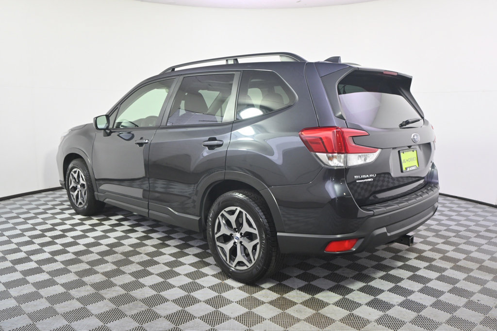Used 2019 Subaru Forester Premium AWD/4WD image 3