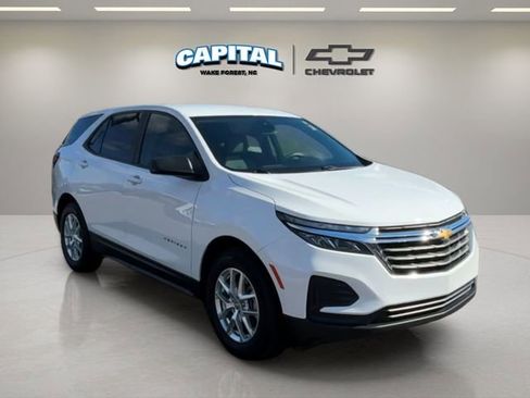 Certified 2022 Chevrolet Equinox LS w/ LS Convenience Package image 7